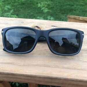Persol Sunglasses 3048s Black Polarized